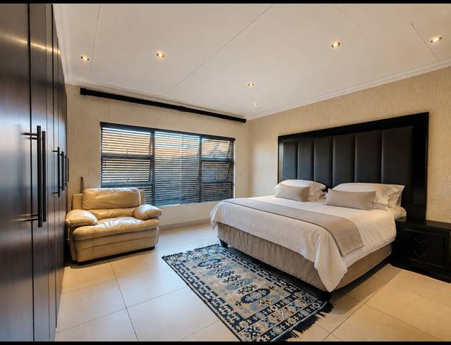 2 BEDROOM TOWNHOUSE FOR SALE IN THREE RIVERS